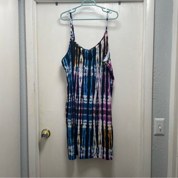 Plus Size 4X Rouge Collection Dress - Picture 3 of 5